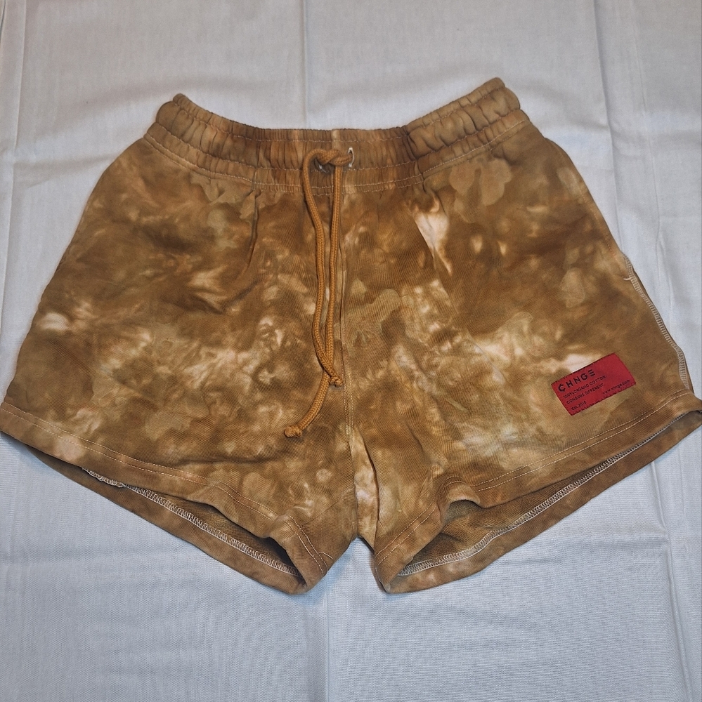 CHNGE size M light brown tie die lounge shorts. 100% organic cotton
